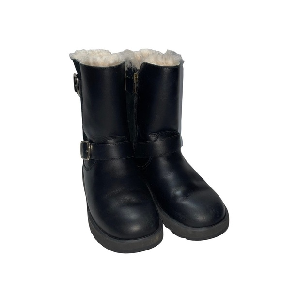 UGG Shoes - UGG Woman Shoes Size 6